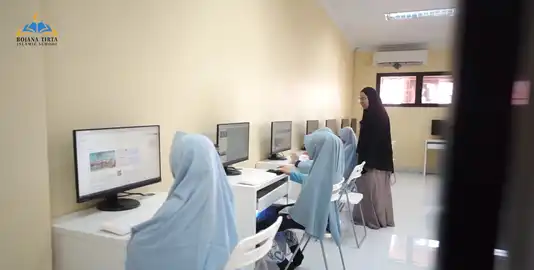 Bojana Tirta Islamic School