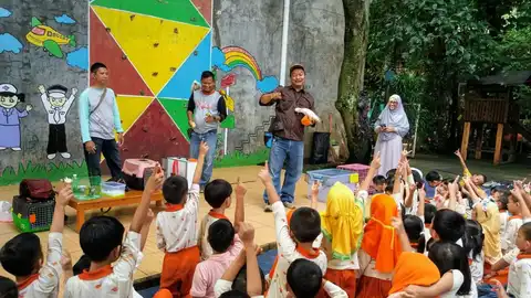 Semut-Semut The Natural School