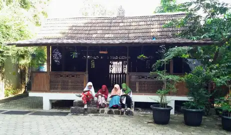 SD Semut-Semut The Natural School