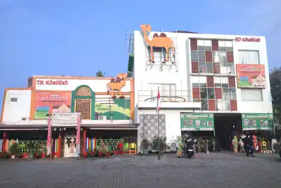 Sekolah Khalifah Depok