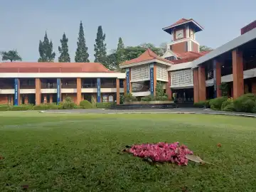 Sekolah Pelita Harapan (SPH) Lippo Village